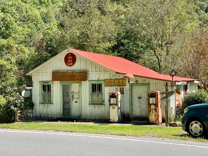A store in Luck, NC (Photo Credit: Warren LeMay • public domain)